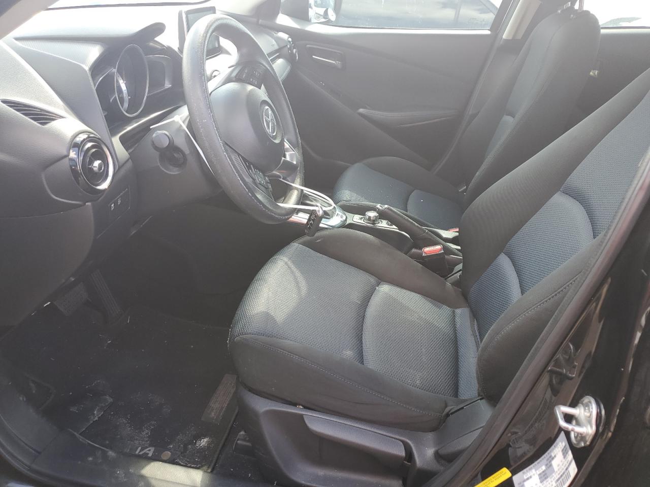 3MYDLBZV2GY100900 2016 Toyota Scion Ia