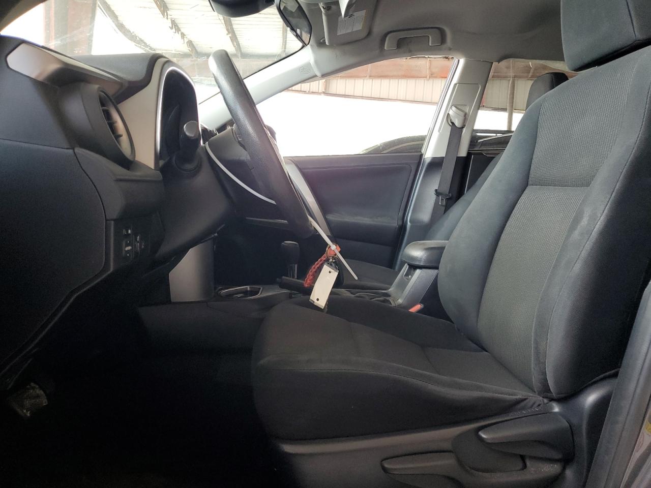 JTMZFREV1HJ710934 2017 Toyota Rav4 Le