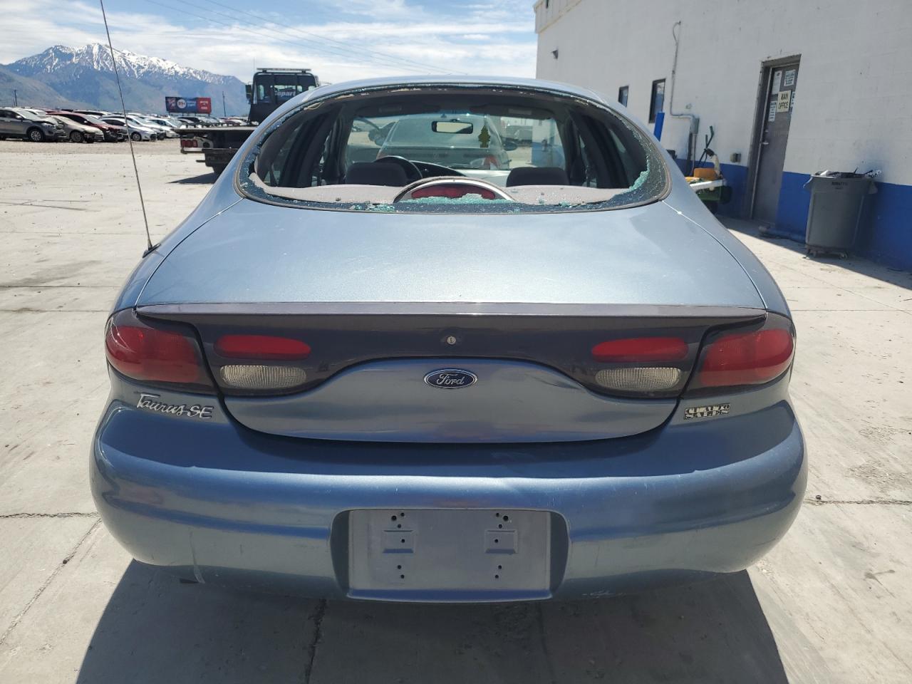 1FAFP53U7XG107667 1999 Ford Taurus Se