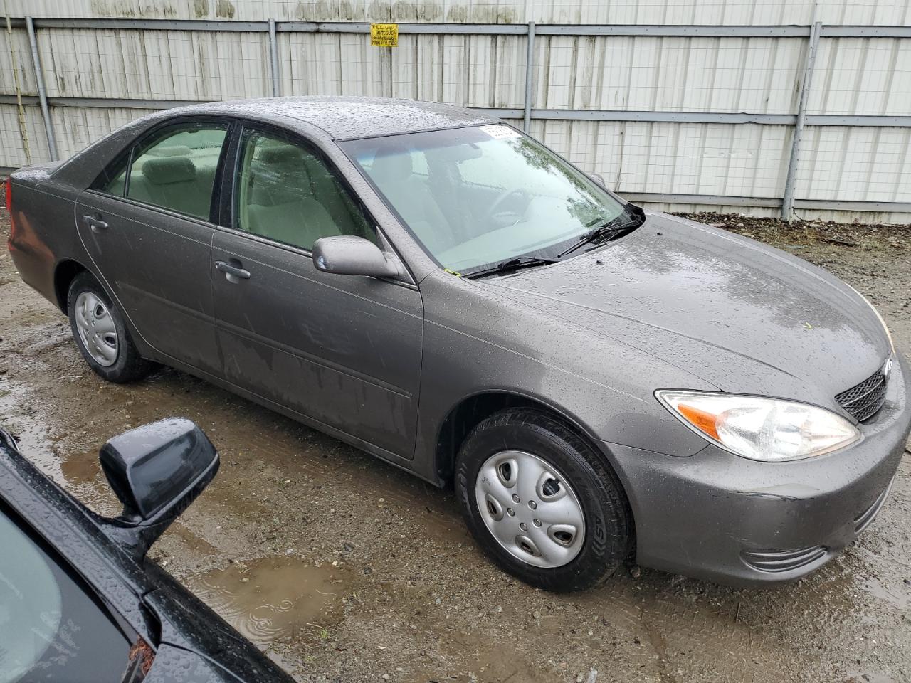 4T1BE32K44U884447 2004 Toyota Camry Le