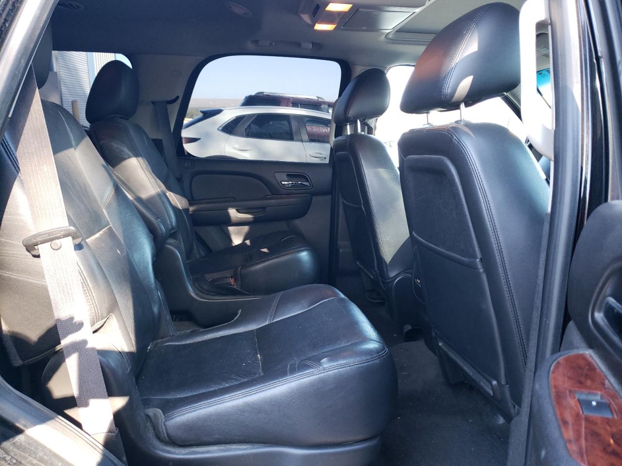 1GNSKCE01CR251100 2012 Chevrolet Tahoe K1500 Ltz