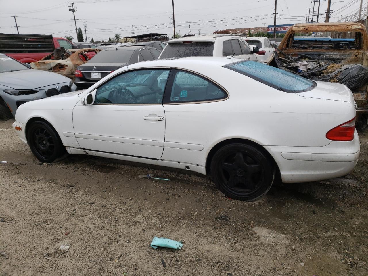 WDBLJ70G7YF117131 2000 Mercedes-Benz Clk 430