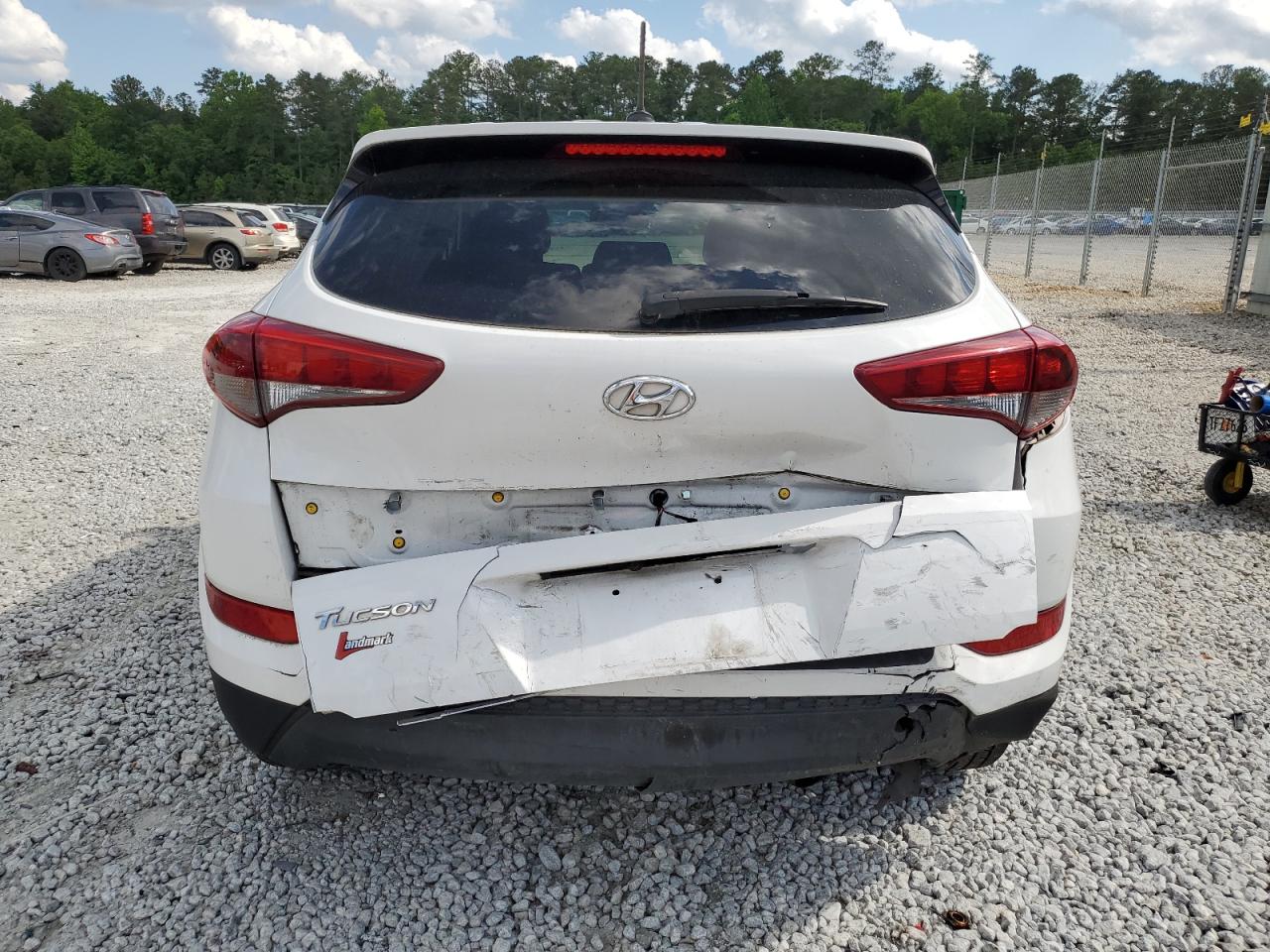 KM8J23A4XHU261153 2017 Hyundai Tucson Se