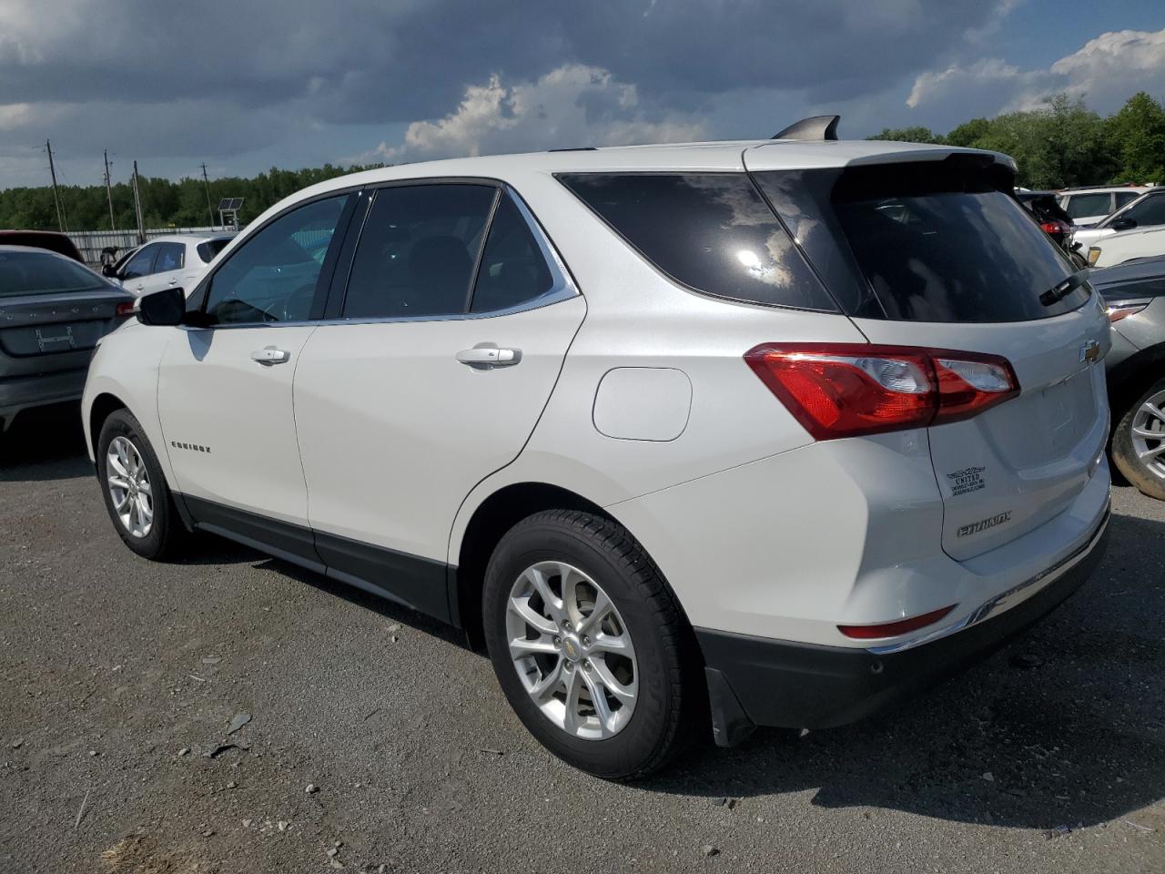 2GNAXJEV5J6269220 2018 Chevrolet Equinox Lt