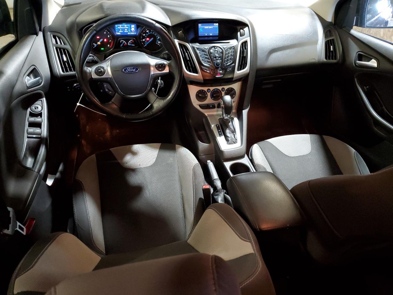 1FADP3F29EL370463 2014 Ford Focus Se