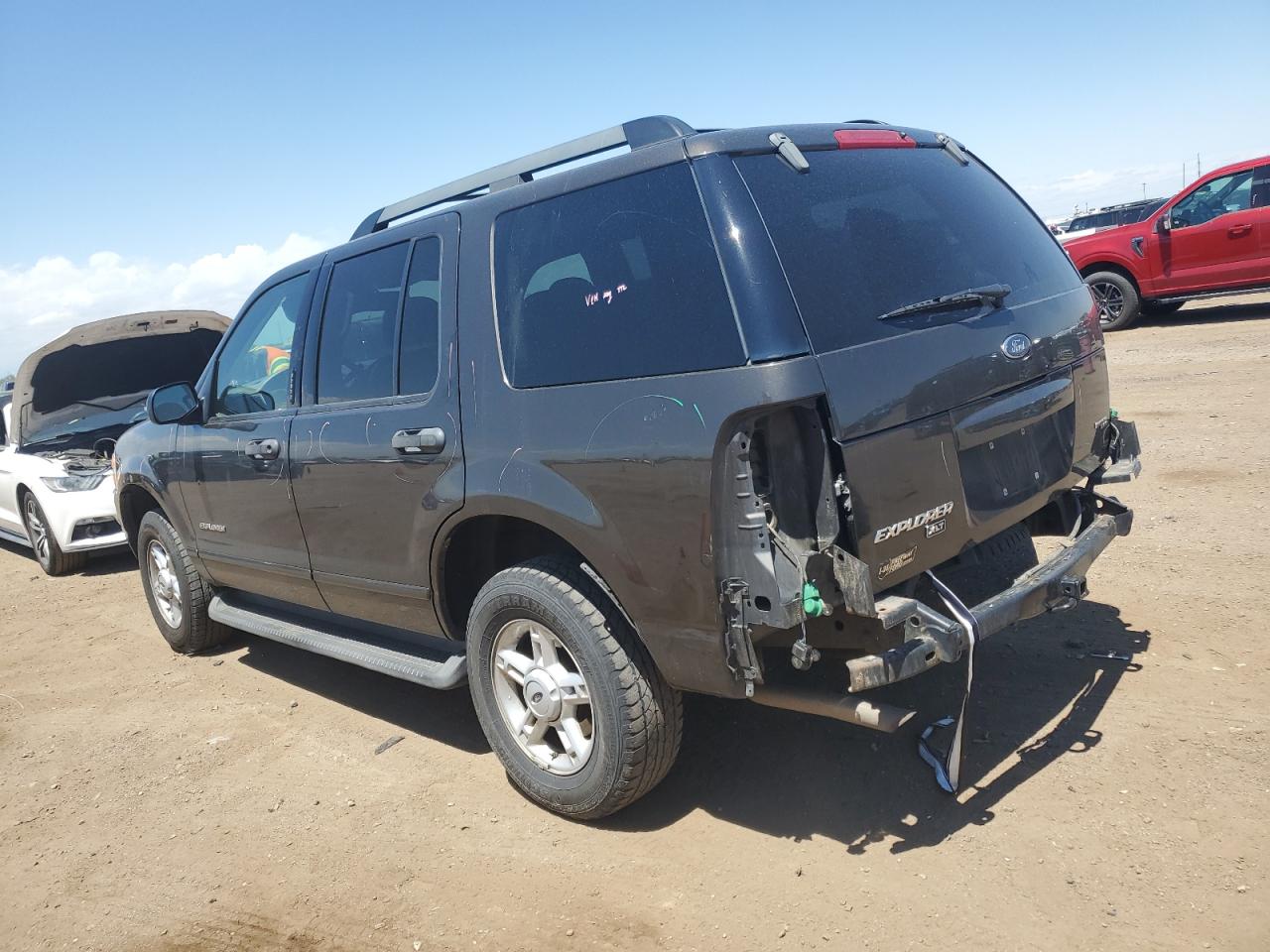 1FMZU73K55ZA46357 2005 Ford Explorer Xlt