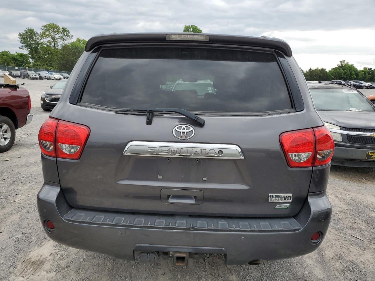 5TDDW5G18FS118749 2015 Toyota Sequoia Platinum