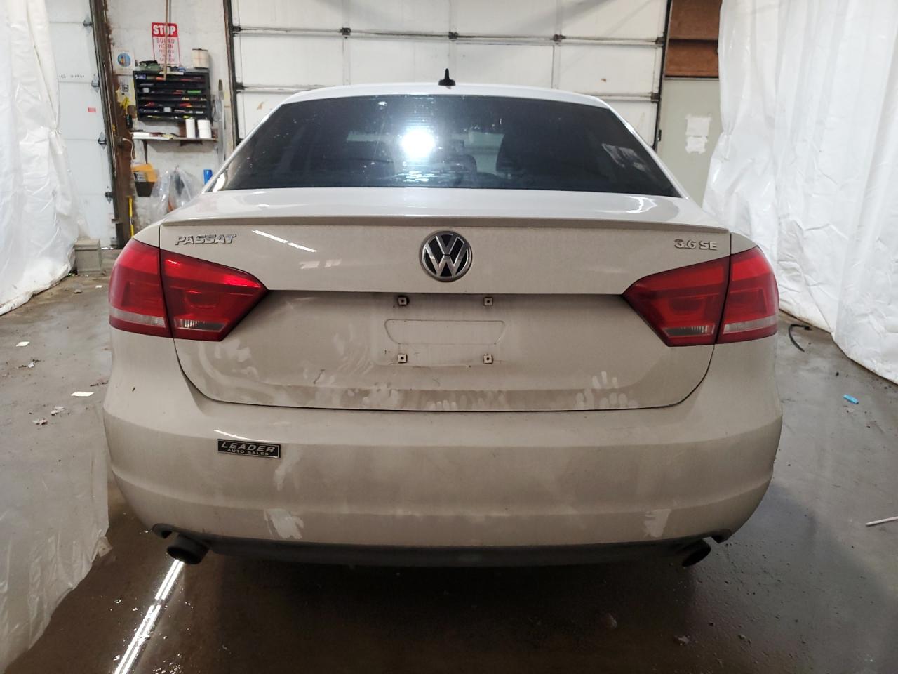 1VWBM7A32DC101573 2013 Volkswagen Passat Se