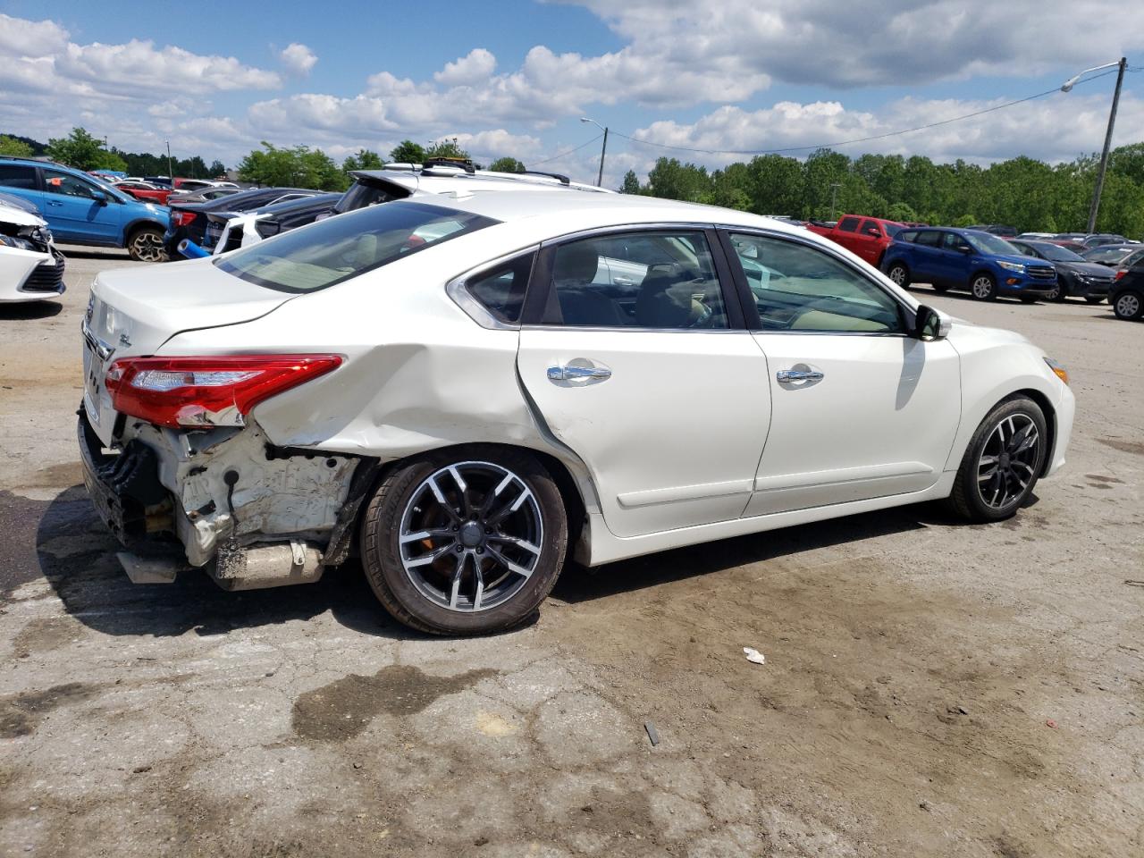 1N4AL3AP0GC138404 2016 Nissan Altima 2.5