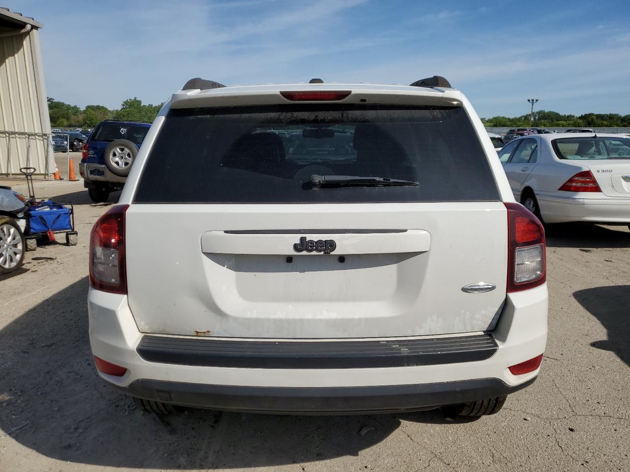 1C4NJCEB0GD652103 2016 Jeep Compass Latitude