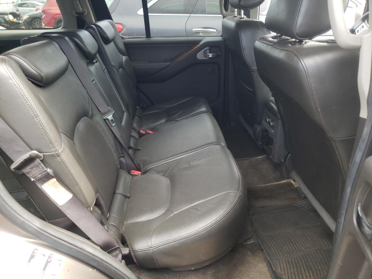 5N1AR18W85C726652 2005 Nissan Pathfinder Le