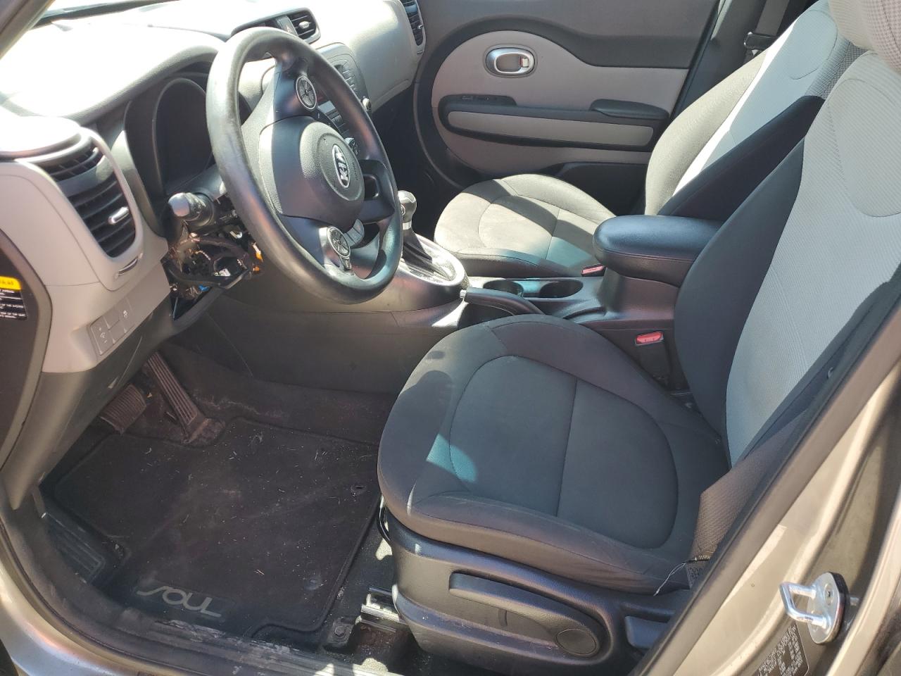 KNDJN2A2XF7136217 2015 Kia Soul