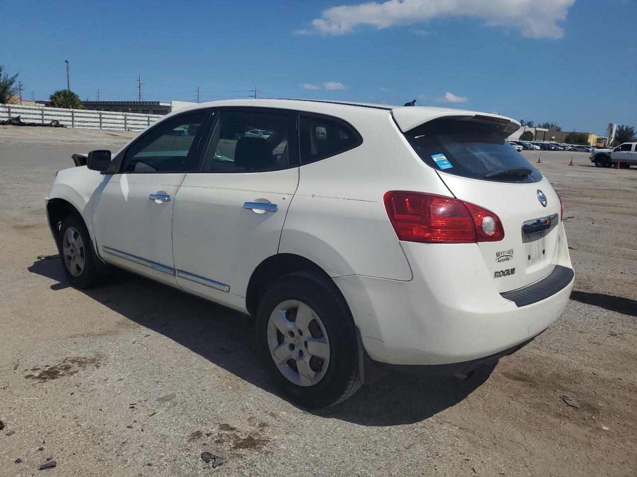 JN8AS5MT2BW186869 2011 Nissan Rogue S