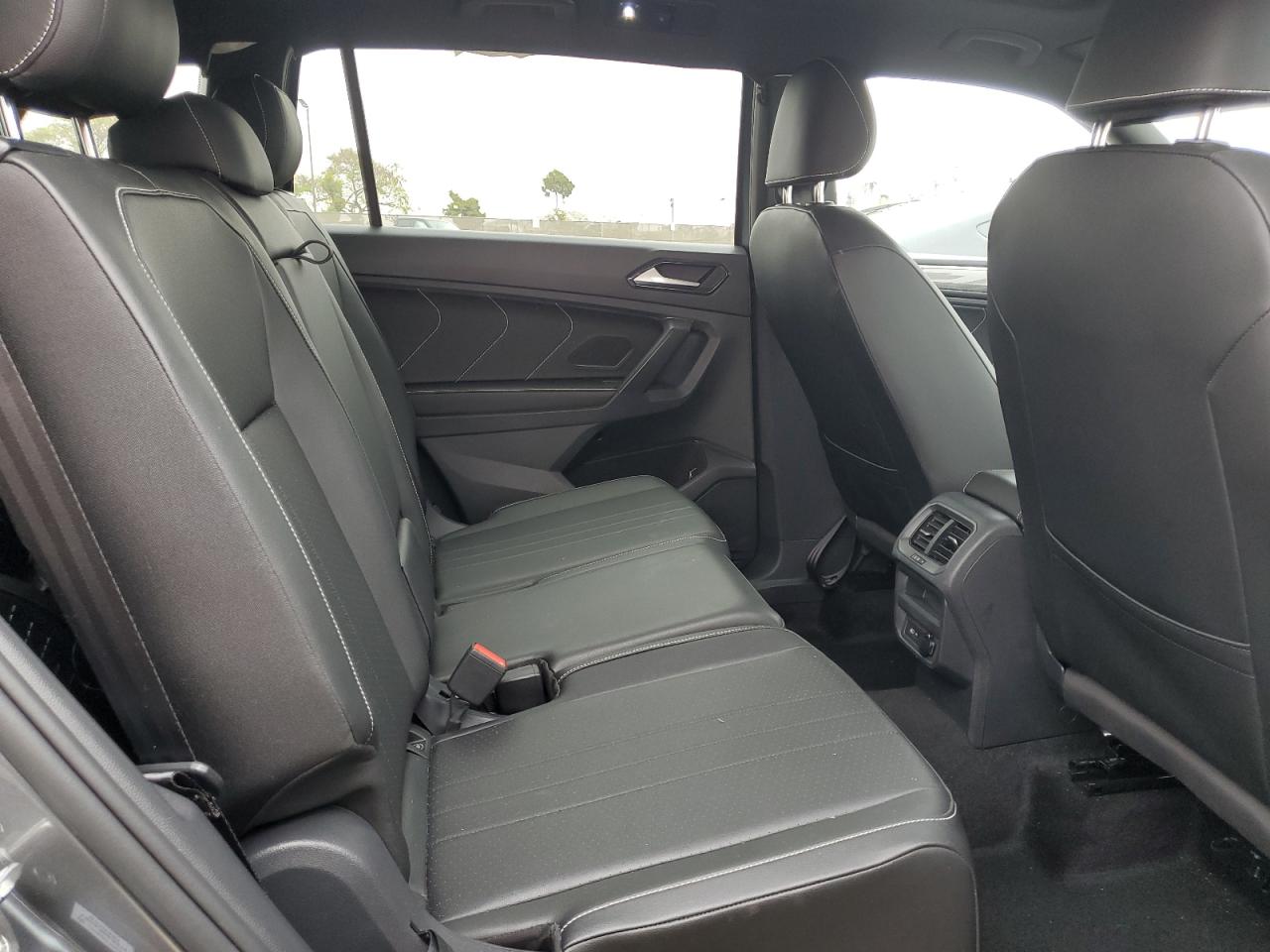 3VVCB7AX8PM027189 2023 Volkswagen Tiguan Se R-Line Black