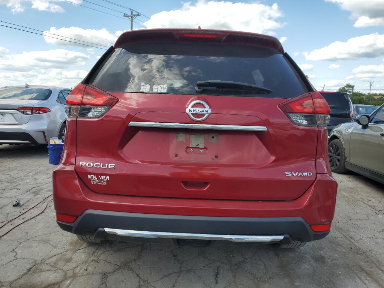 JN8AT2MV7HW009398 2017 Nissan Rogue S