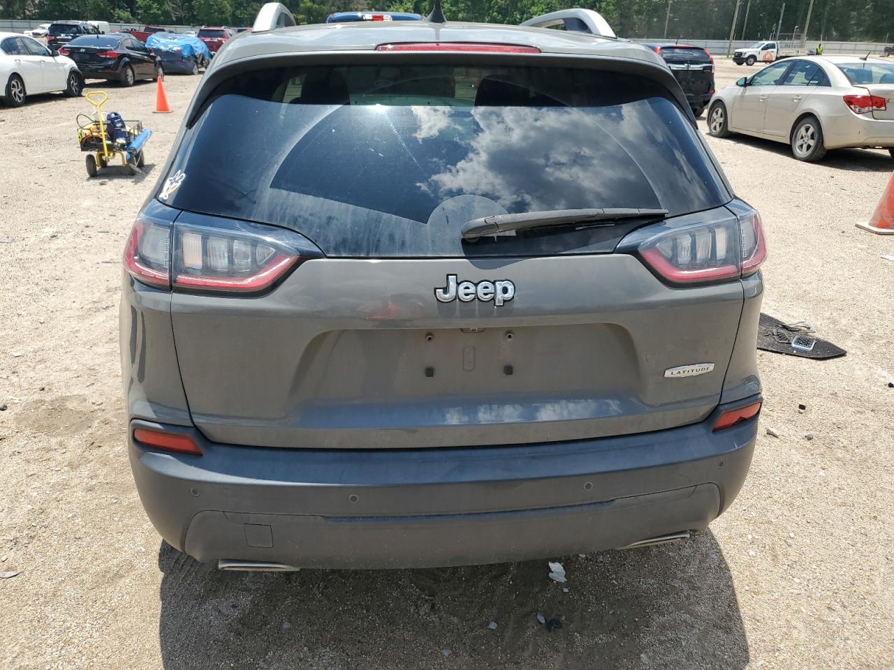 2019 Jeep Cherokee Latitude Plus vin: 1C4PJLLX7KD343390