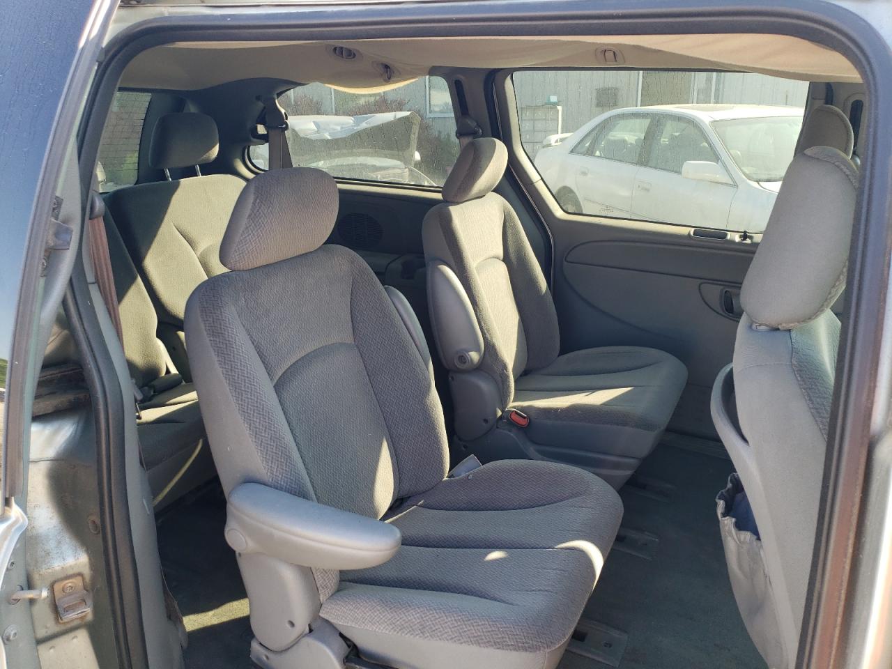 2C4GP44R94R569032 2004 Chrysler Town & Country Lx