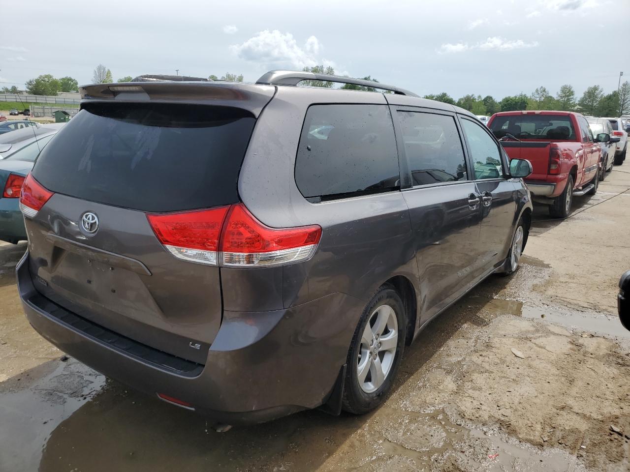 5TDKK3DC9DS402773 2013 Toyota Sienna Le