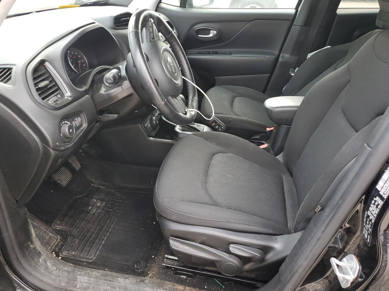 ZACNJBBBXKPK70215 2019 Jeep Renegade Latitude