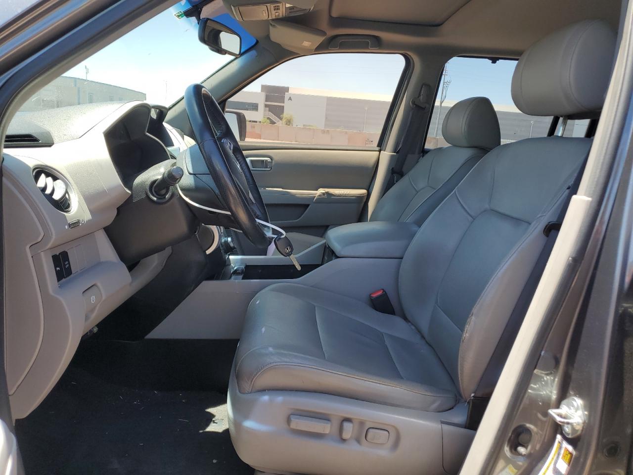 5FNYF3H88AB008735 2010 Honda Pilot Touring