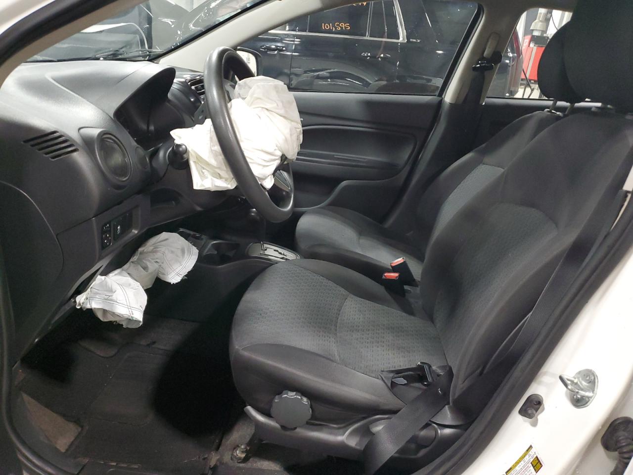 ML32A3HJXKH010689 2019 Mitsubishi Mirage Es