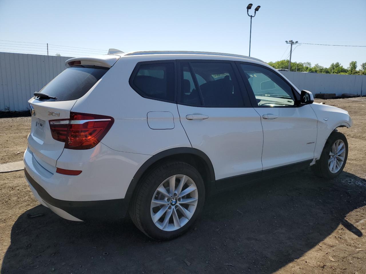 5UXWX9C57H0T02252 2017 BMW X3 xDrive28I