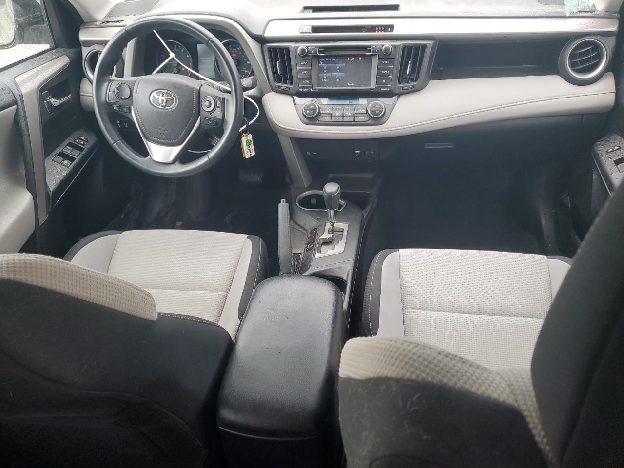 2T3RFREV3HW656683 2017 Toyota Rav4 Xle