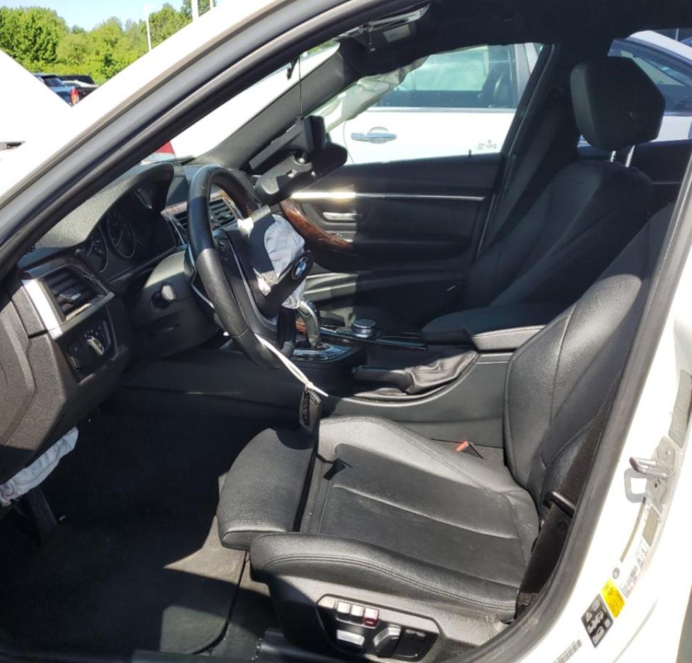 WBA8D9G3XHNU64064 2017 BMW 330 Xi