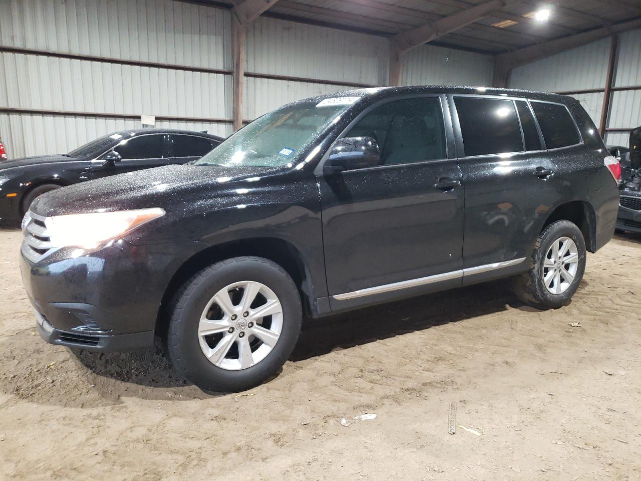 5TDZA3EH5DS045443 2013 Toyota Highlander Base