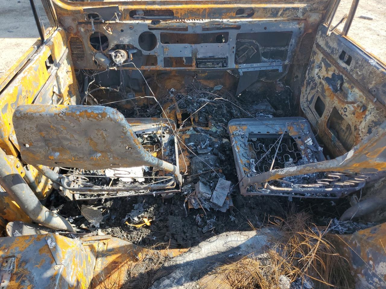 1J4FY49SXRP426288 1994 Jeep Wrangler / Yj Sahara