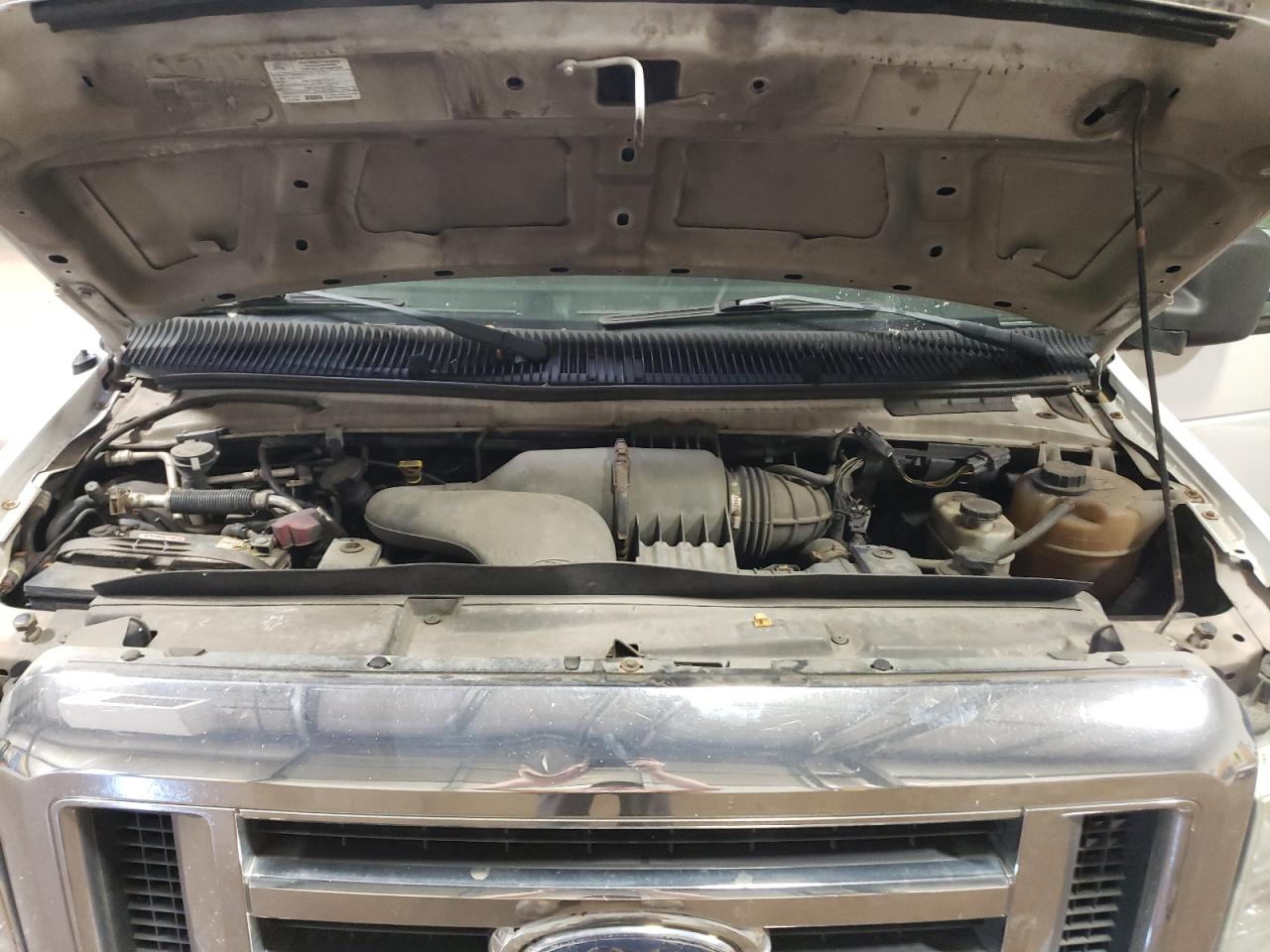 1FBSS3BL1BDB15069 2011 Ford Econoline E350 Super Duty Wagon