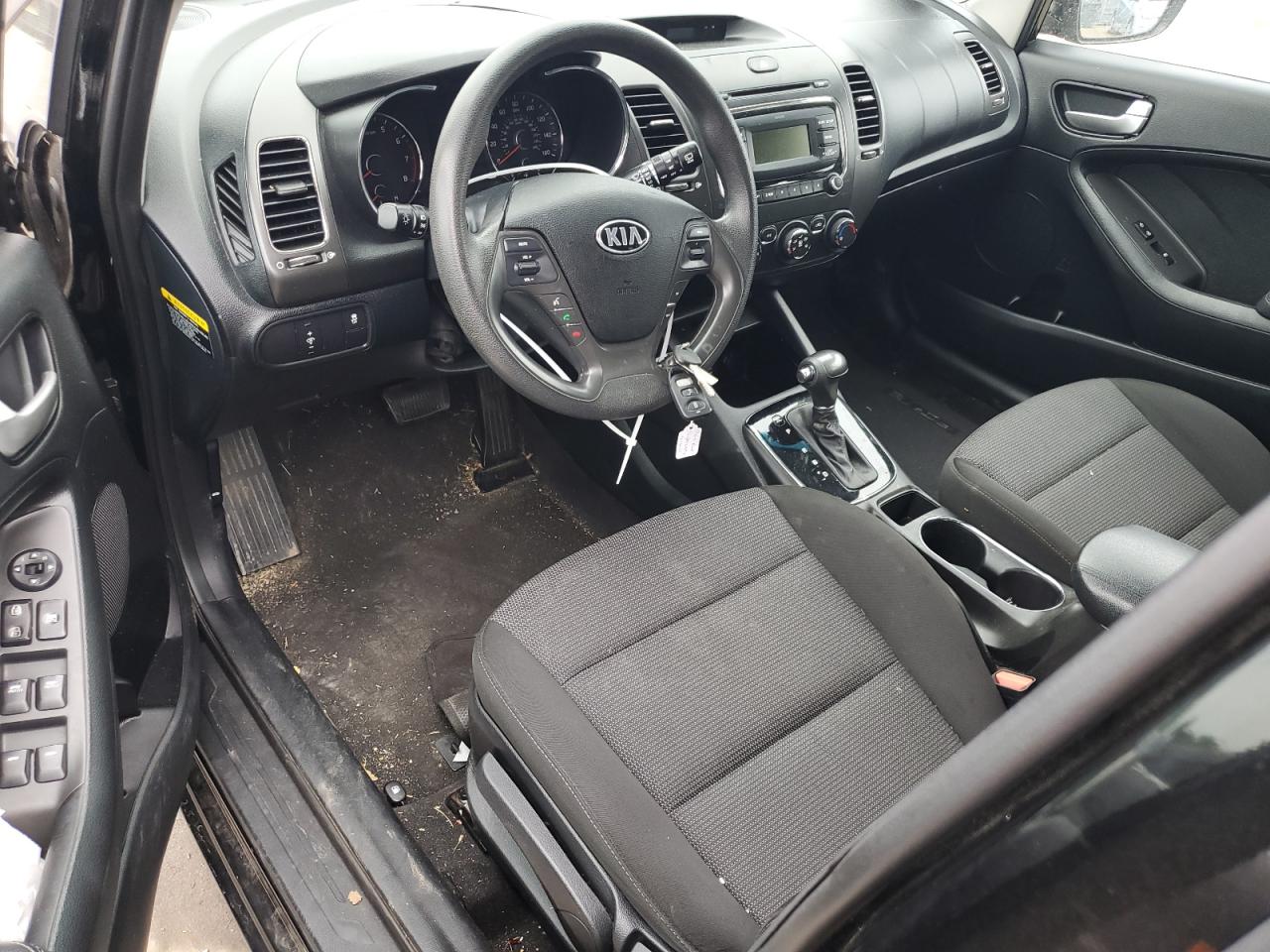 KNAFK5A87H5692145 2017 Kia Forte Lx