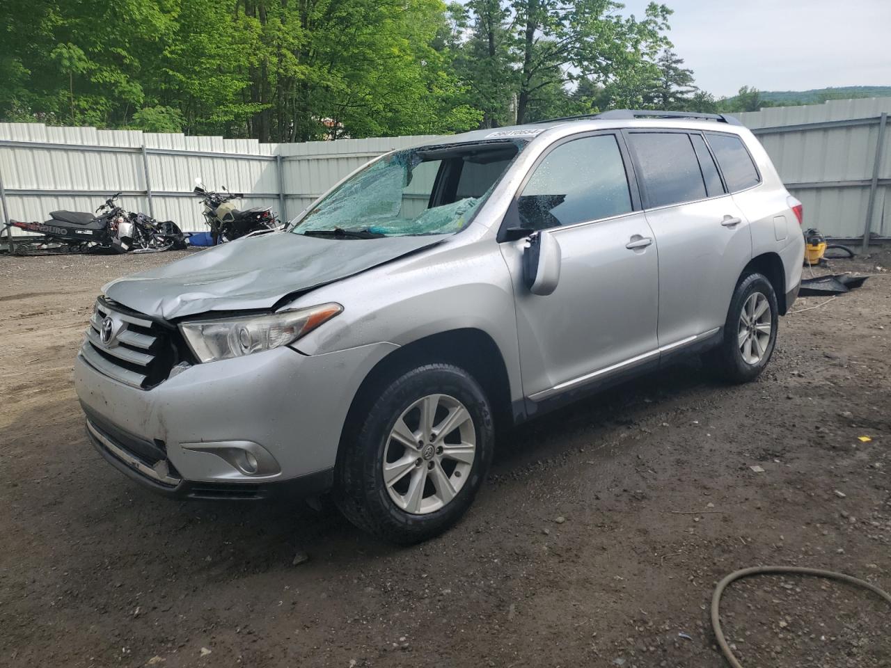 5TDBK3EHXCS142263 2012 Toyota Highlander Base