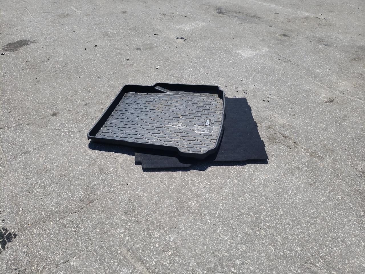 SAJAJ4FN2JCP24253 2018 Jaguar Xe Premium