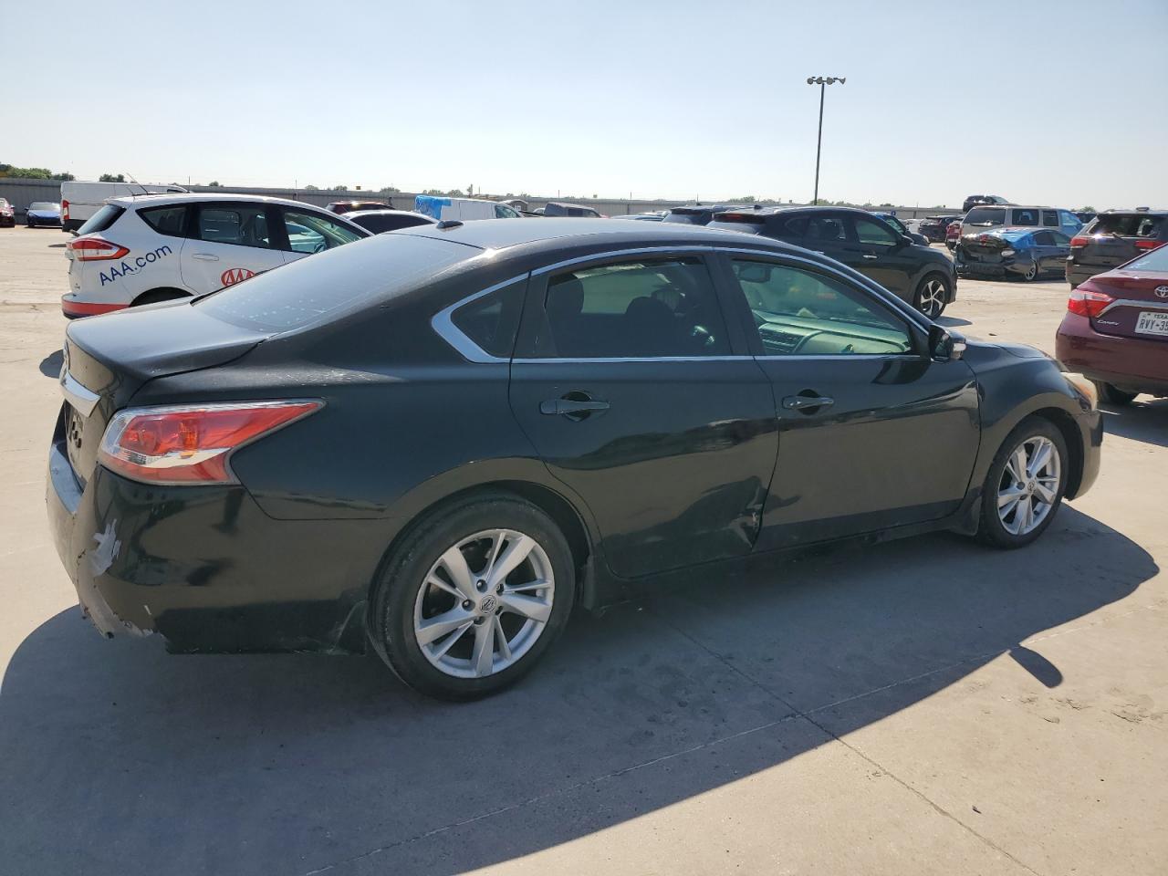 2015 Nissan Altima 2.5 vin: 1N4AL3AP8FC230052