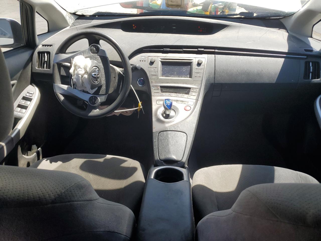 JTDKN3DU2F1924256 2015 Toyota Prius