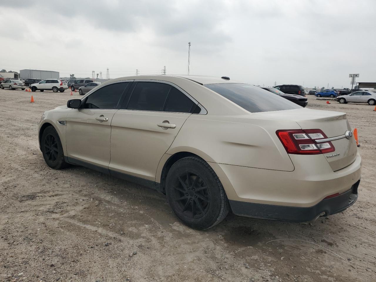 1FAHP2D85HG115602 2017 Ford Taurus Se