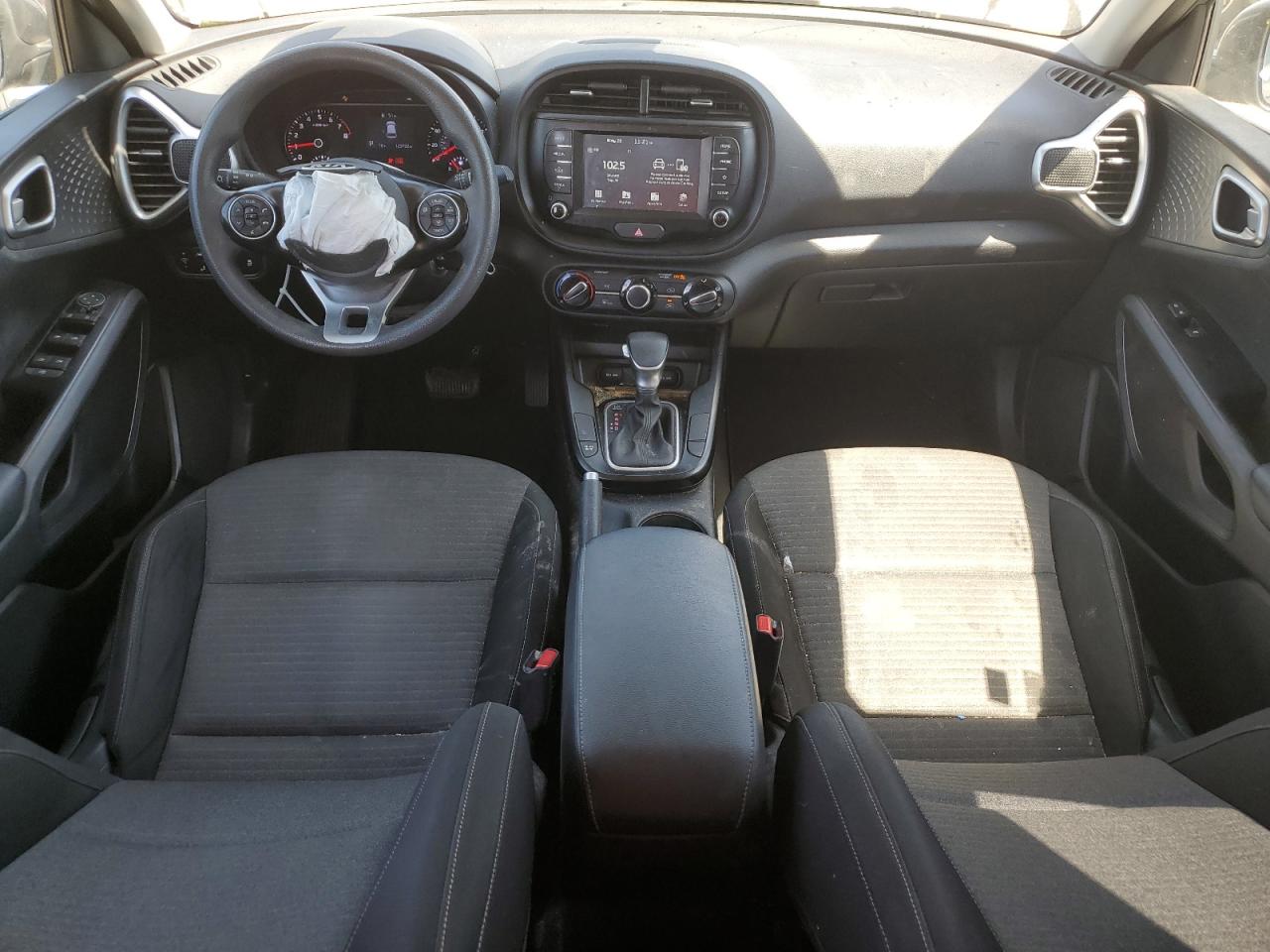 KNDJ23AU6L7016815 2020 Kia Soul Lx