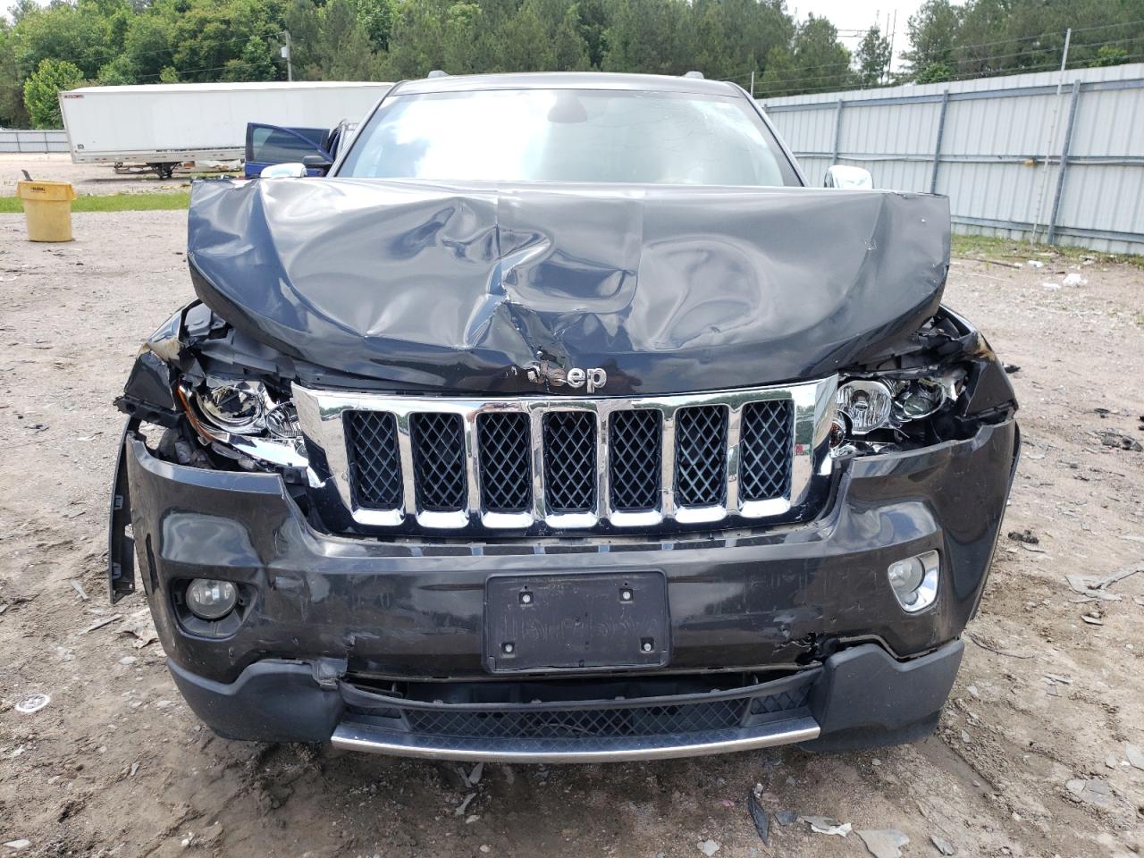 1J4RR6GT8BC536738 2011 Jeep Grand Cherokee Overland