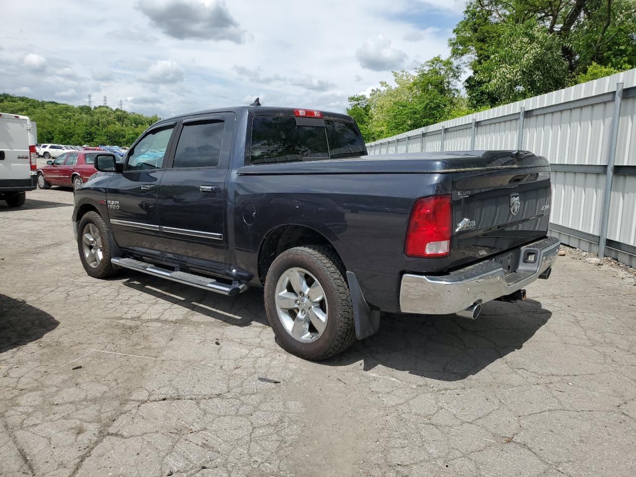 1C6RR7LM6FS608999 2015 Ram 1500 Slt