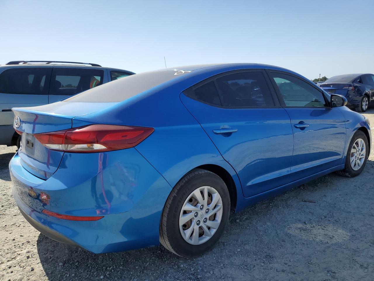 5NPD74LF3JH226669 2018 Hyundai Elantra Se