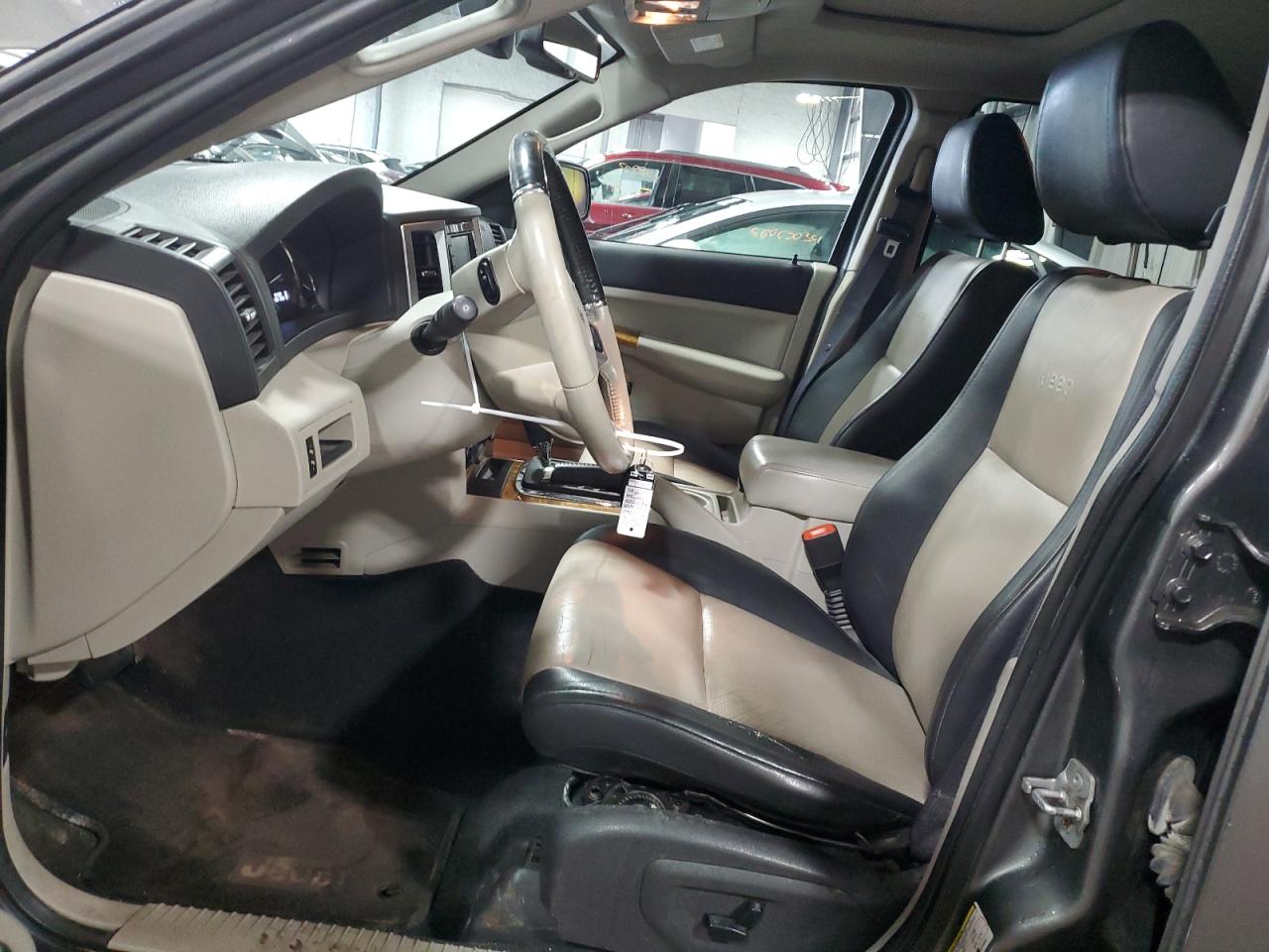 1J8HR58218C192043 2008 Jeep Grand Cherokee Limited