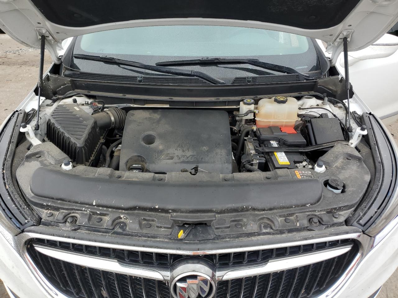 5GAERBKW8JJ159841 2018 Buick Enclave Essence