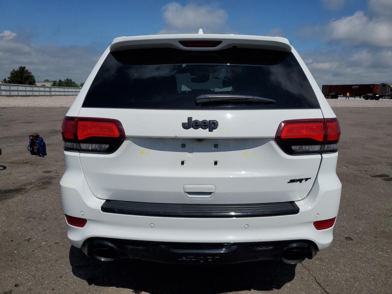 1C4RJFDJ9JC195333 2018 Jeep Grand Cherokee Srt-8