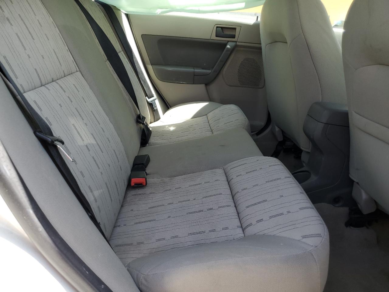 1FAHP3FN2BW204310 2011 Ford Focus Se