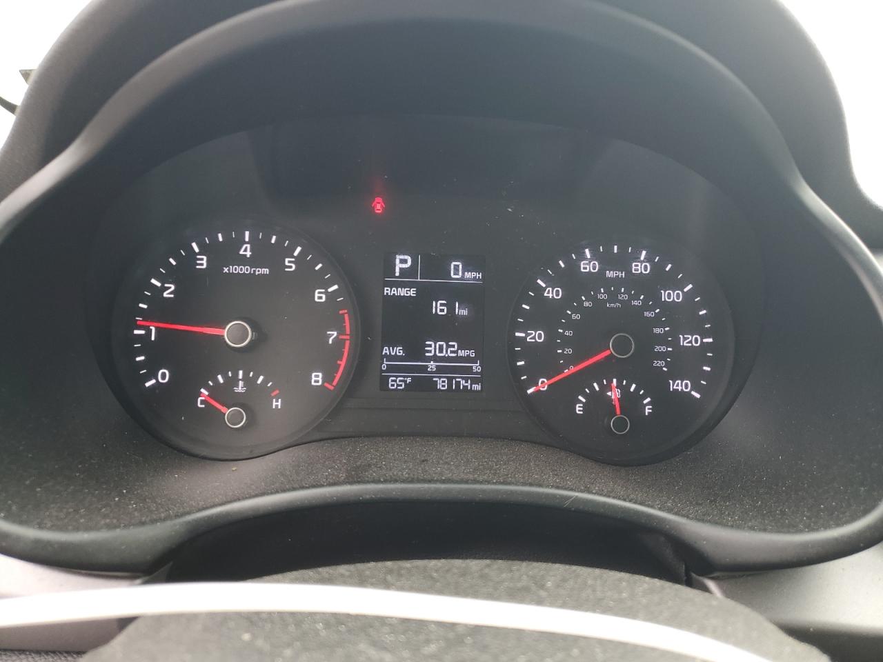 3KPA24ABXJE100217 2018 Kia Rio Lx