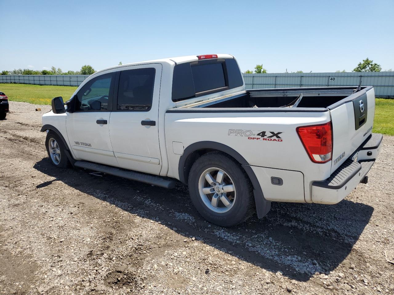 1N6BA0EC3CN303819 2012 Nissan Titan S