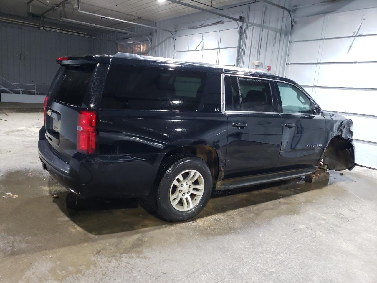 2015 Chevrolet Suburban K1500 Ls vin: 1GNSKHKCXFR647123