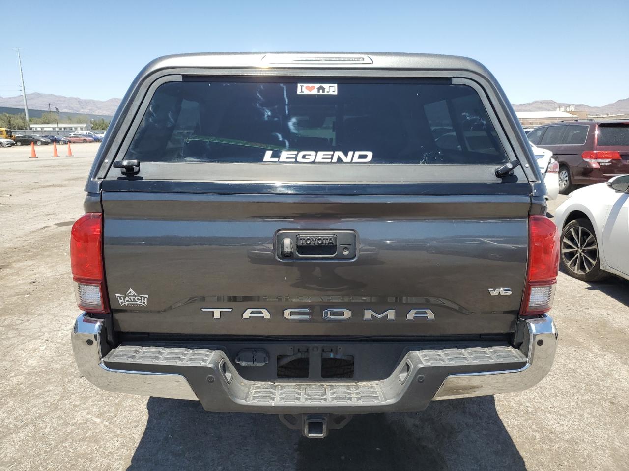 2018 Toyota Tacoma Double Cab vin: 3TMAZ5CN6JM056702