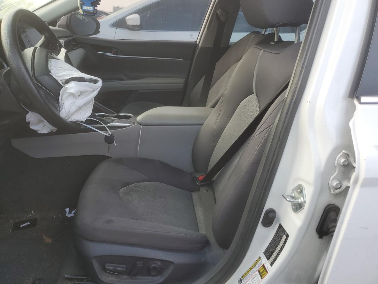 4T1C11AK3NU620157 2022 Toyota Camry Le